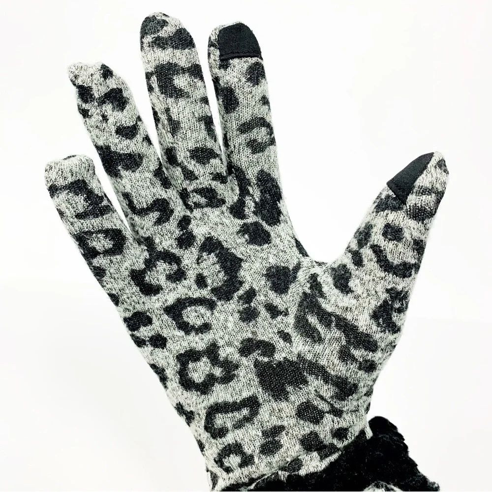 NWT Cuddl Duds 2-Pc Leopard Touchscreen Glove & Headband Set • Cozy Gift